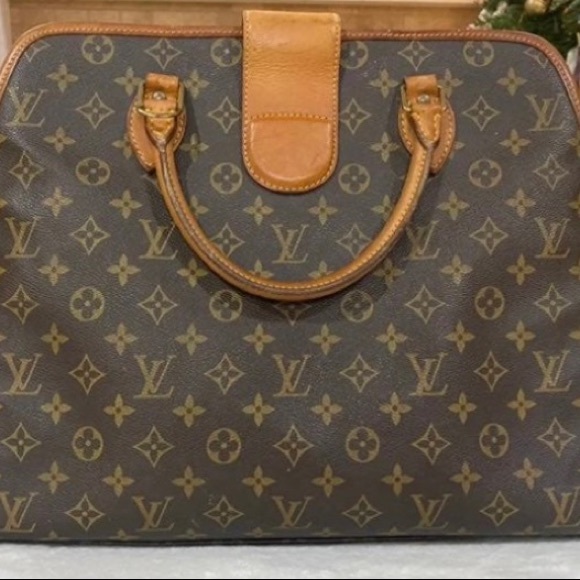 Authentic LOUIS VUITTON Executive Attaché Bag - Picture 2 of 12